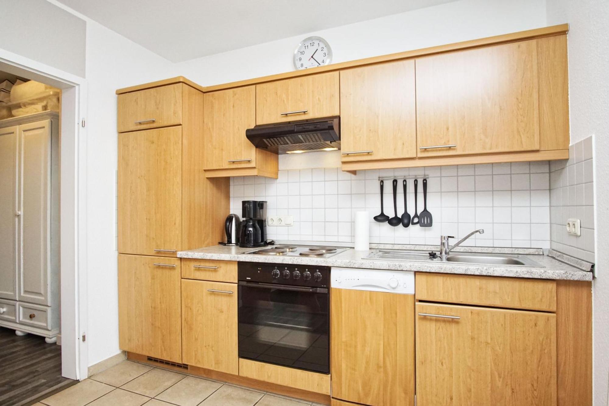 Zentrale Fewo Mit Balkon, Gratis Nutzung Vom Ahoi Erlebnisbad Und Sauna In Sellin - Villa Buskam Fewo 27 Goehren  Kültér fotó